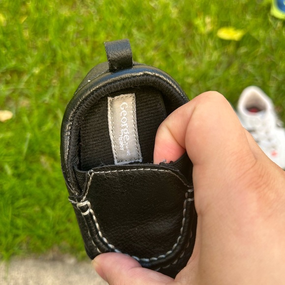 FREE ADD ON🛍️  George Little dressy pre walker slippers. Size 3c - Picture 3 of 4
